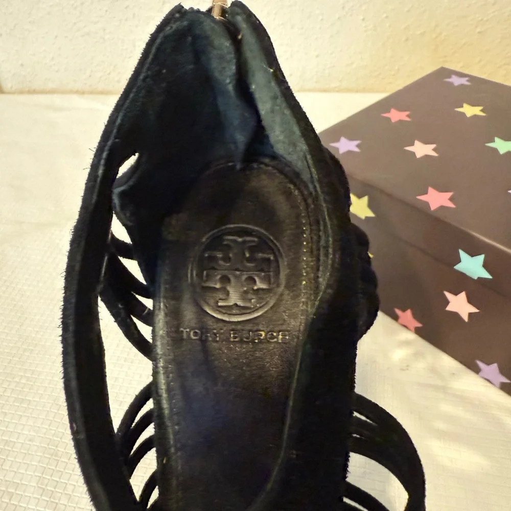 Tory Burch Black Heels Strappy Design ALL LEATHER Good Condition Offers Welcome - Picture 6 of 16